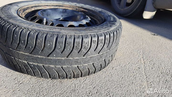 Bridgestone Ice Cruiser 7000 205/60 R16