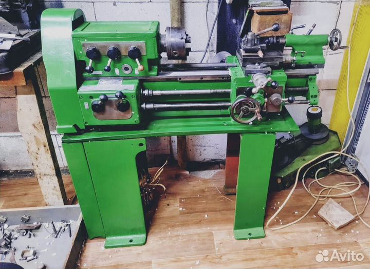 Токарный станок