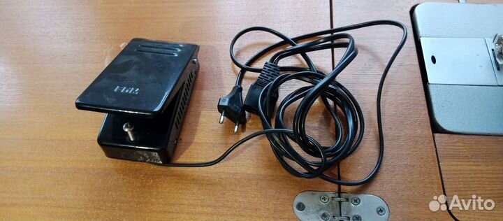 Швейная машина Чайка