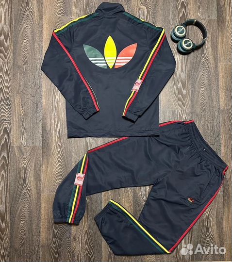 Костюм Adidas в стиле 90-х