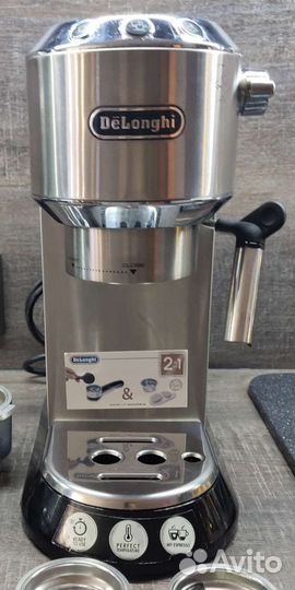 Кофеварка рожковая DeLonqhi EC 680