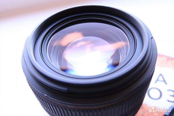 Объектив Sigma AF 30mm f/1.4 EX DC HSM + бленда