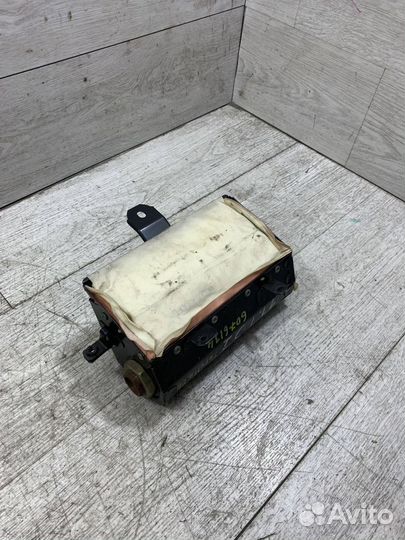 Подушка безопасности в торпеду