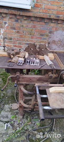 Деревообрабатывающий станок
