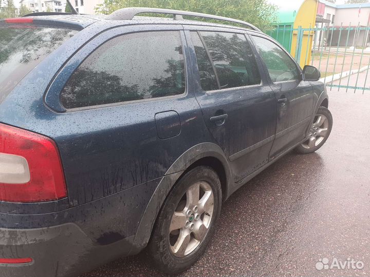 Skoda Octavia Scout, 2012