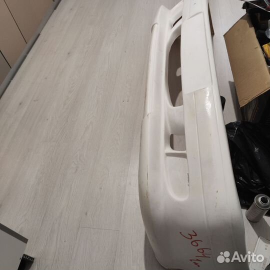 Передний бампер 124 Мерседес Вальд