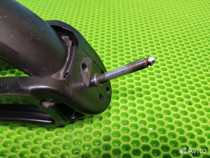 Вилка колеса для детской коляски на ось 10 мм