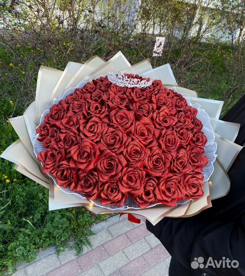 Букет из атласных роз