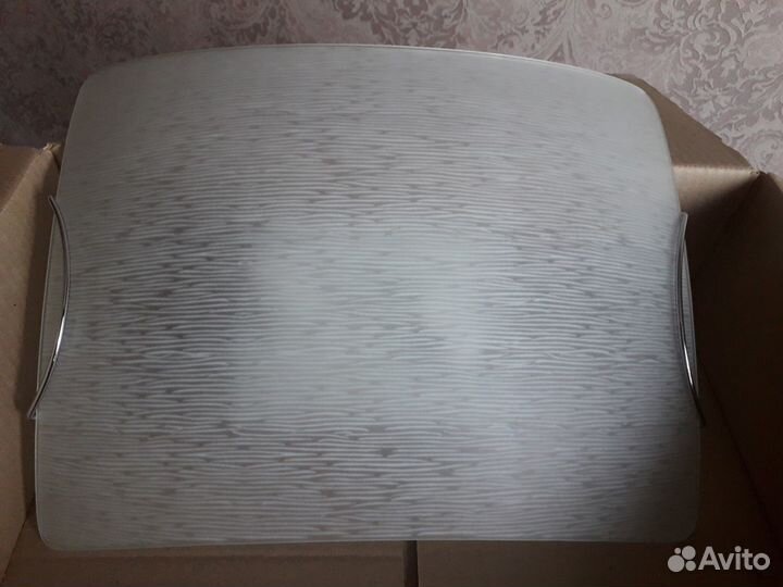 Люстры и светильники