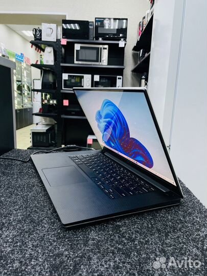 Ноутбук Dell Precision 5520