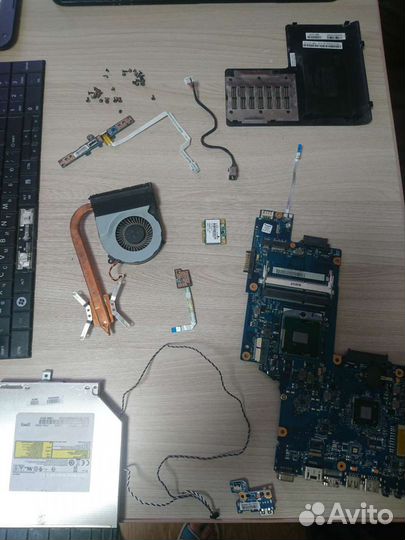 Ноутбук Toshiba satellite C850-D4K