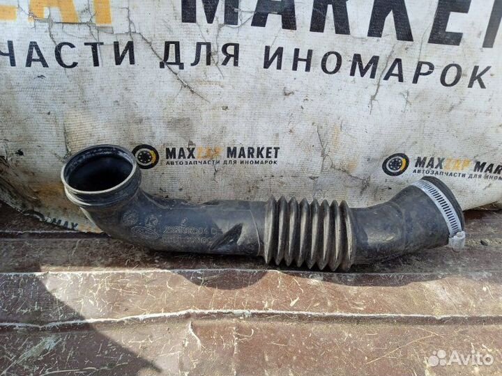 Патрубок воздушного фильтра Ford Fusion 2002 (б/у)