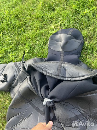 Сухой гидрокостюм