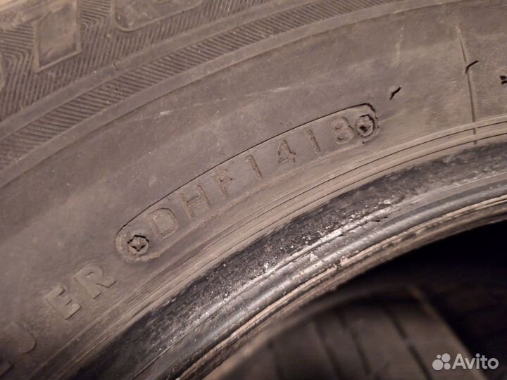 Bridgestone Blizzak Revo GZ 215/60 R17 96S