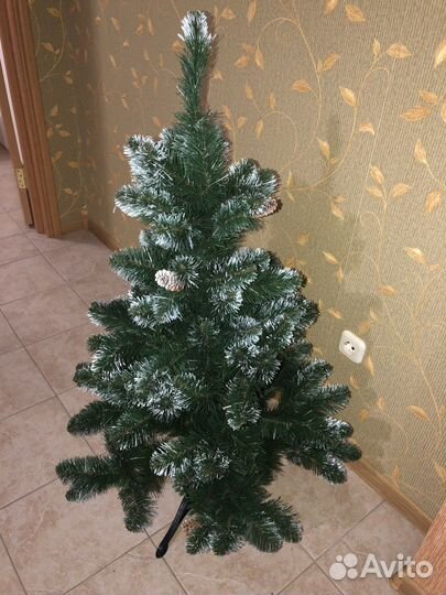 Елка искусственная 120 см с шишками