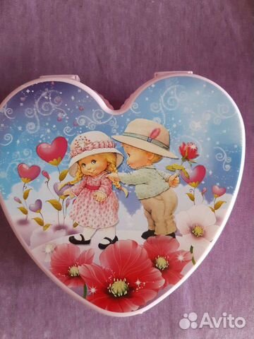 Шкатулка с сувенирами