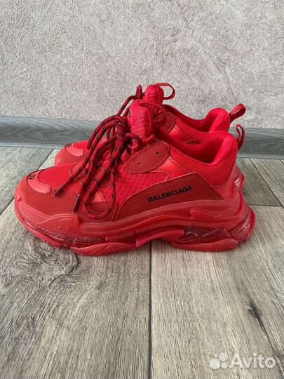 Кроссовки 39 размер оригинал новые