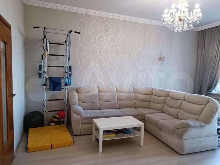 2-к. квартира, 61 м², 3/3 эт.