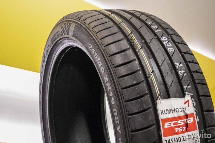 Kumho Ecsta PS71 225/45 R18