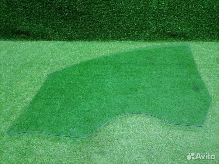 Стекло двери переднее правое Opel Astra H