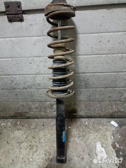 Стойка подвески задняя правая Chery Very хэтчбек