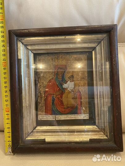 Икона Черниговской Богородицы в киоте