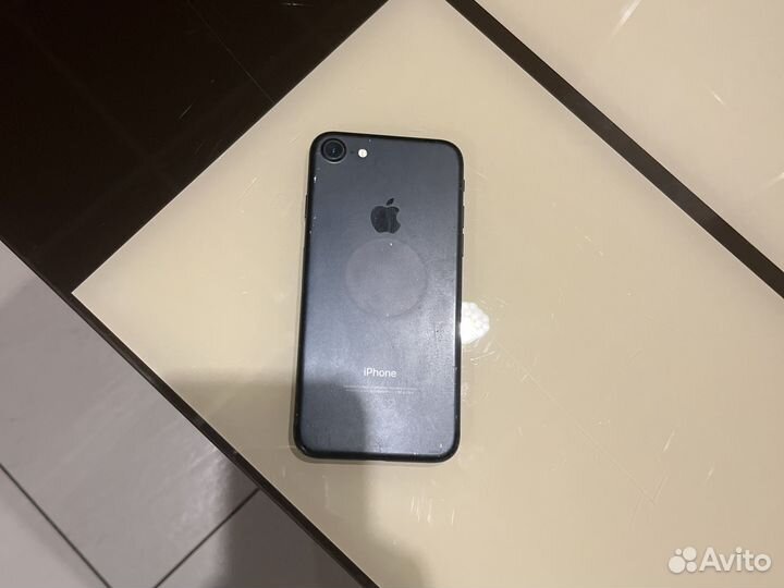 iPhone 7, 32 ГБ