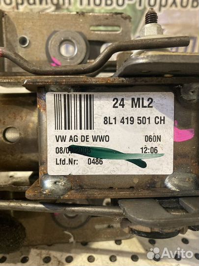 Колонка рулевая Skoda Octavia