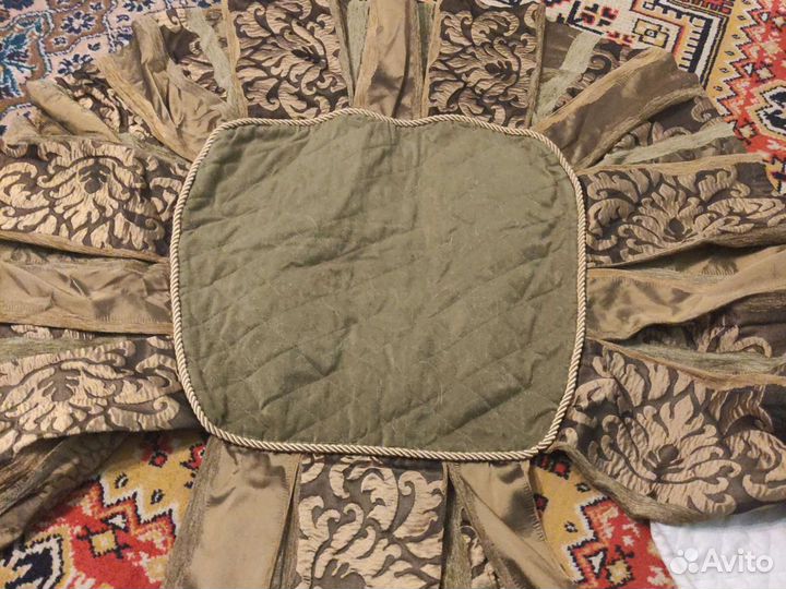 Скатерть на круглый стол и стулья