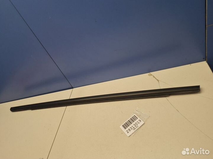 Молдинг стекла задней левой двери Ford Kuga 2012-2
