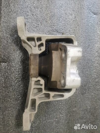 Подушка двигателя правая Ford Focus 2 Рестайлинг