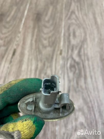 Повторитель поворота передний правый Peugeot 407