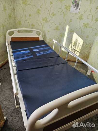 Медицинская кровать для лежачих больных