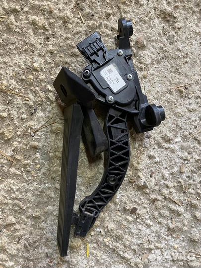 Kia Ceed 2 JD электронная педаль газа