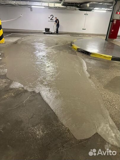 Бетонный полы в подземном паркинге