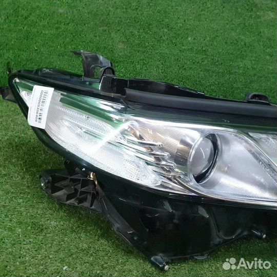 Фара Комплект фар Тойота Камри 70 (2018-2021)