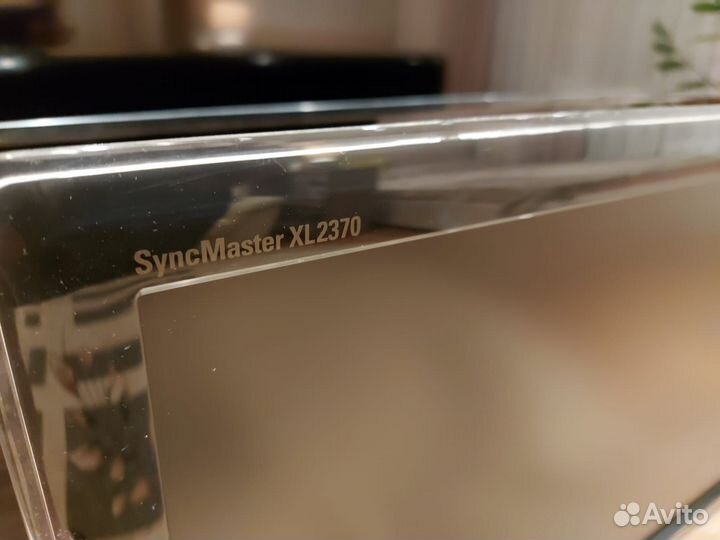 Монитор Samsung SyncMaster 23