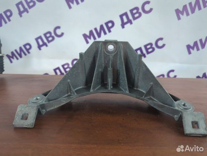 Кронштейн кпп Bmw X5 E70 N55 2011