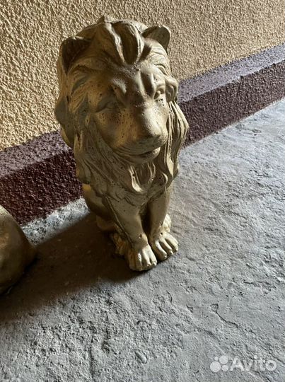 Гипсовая статуя