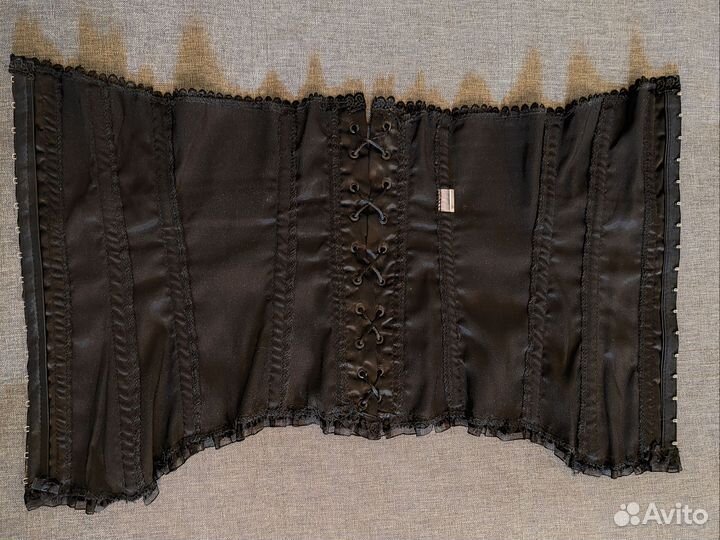 Корсет черный на шнуровке