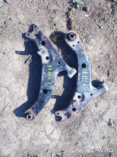 Рычаги подвески Toyota Corolla ee111