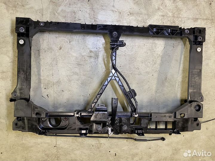 Телевизор (рамка радиатора) Mazda Axela BL5FP