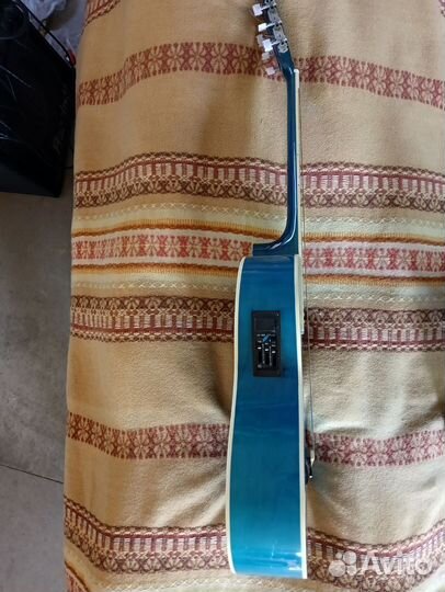 Гитара электроакустическая