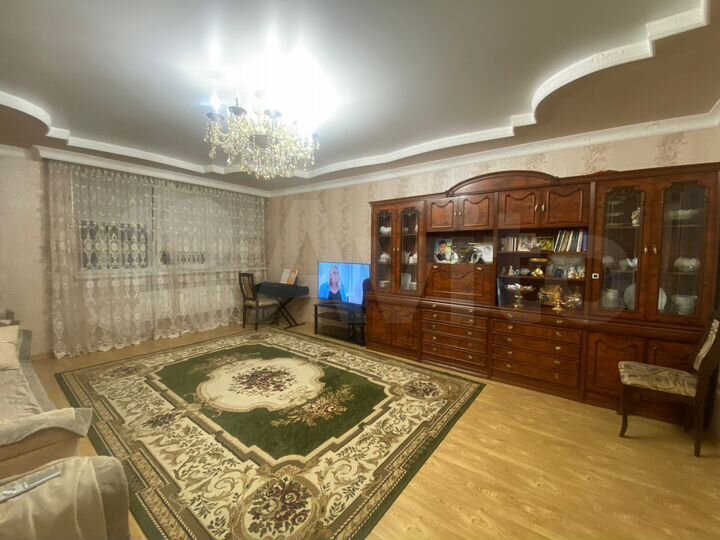 3-к. квартира, 106 м², 6/9 эт.