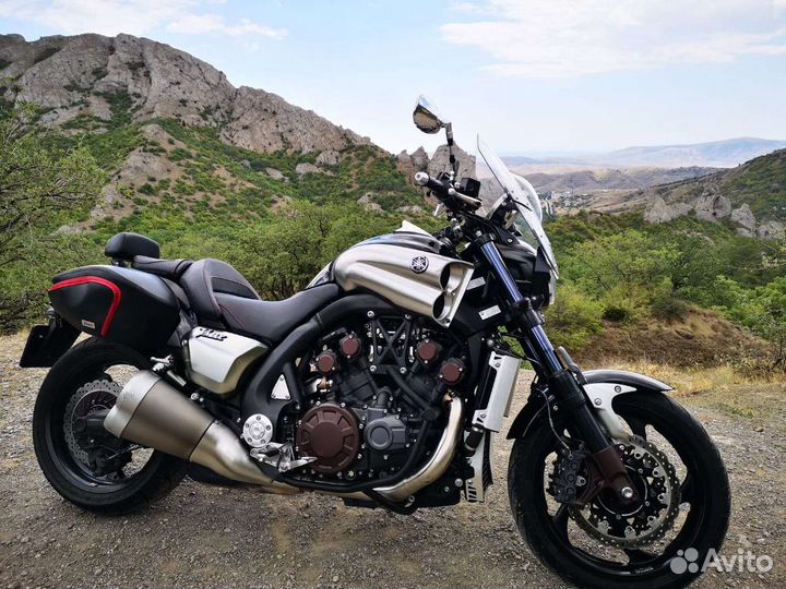 Обтекатель, ветровик yamaha vmax 1700