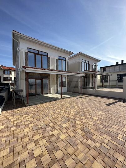 Дом 200 м² на участке 3 сот.