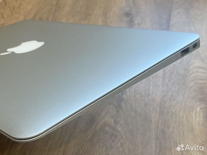 Apple MacBook Air 11
