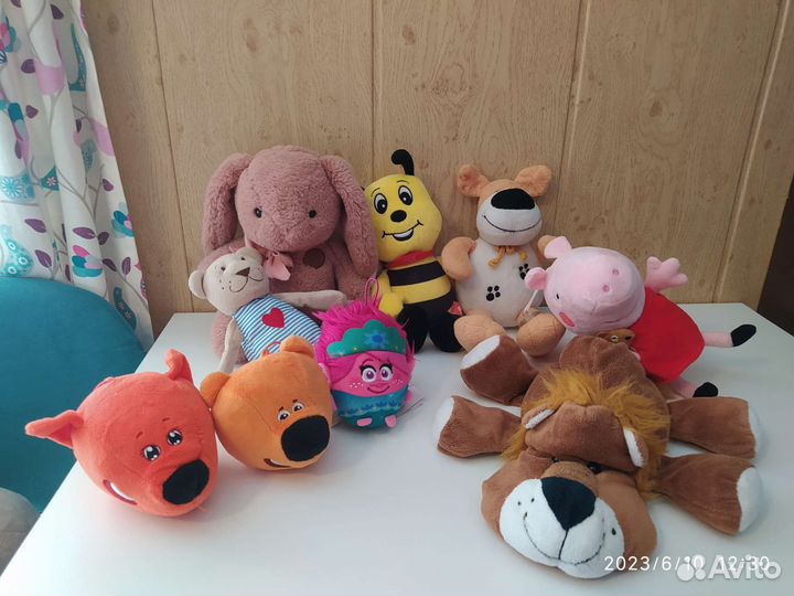 Плюшевые игрушки бу:собачка, Свинка Пеппа, заяц