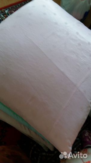 Подушки пуховые новые
