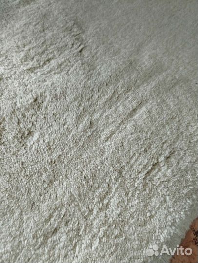 Продам ковер бежевый шерсть
